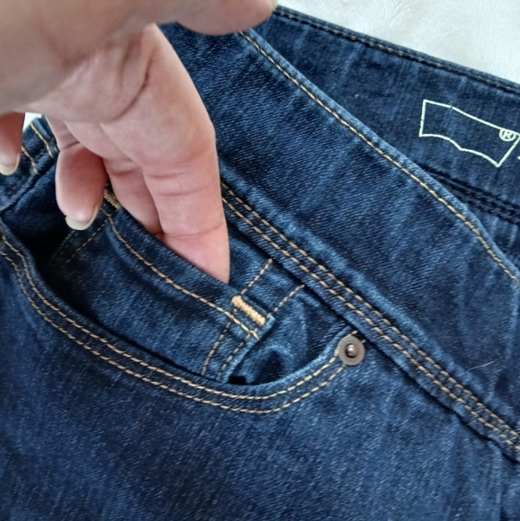 Levi's jeans Womans Elastic waist Straight leg Dark Blue wash pull on size 10 - Picture 12 of 13